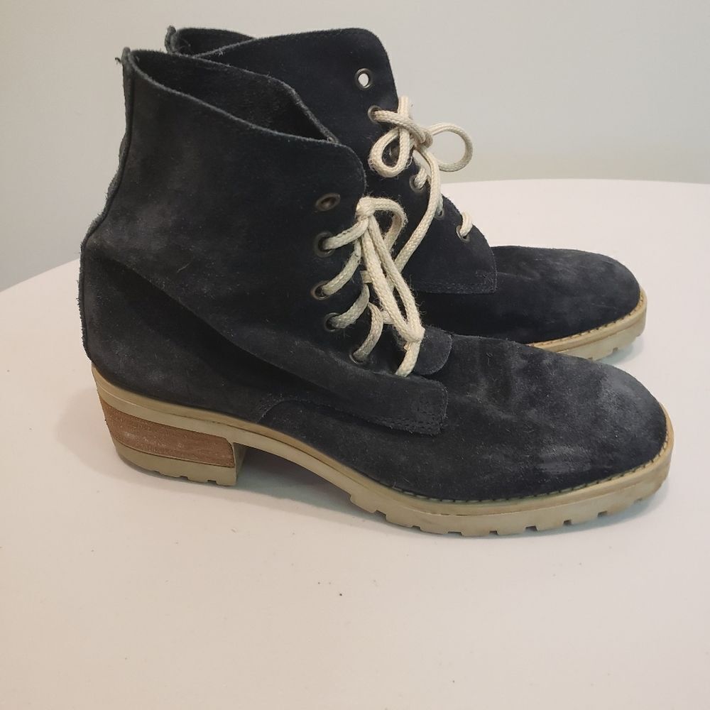 Basics Made in Italy Booties Size 37